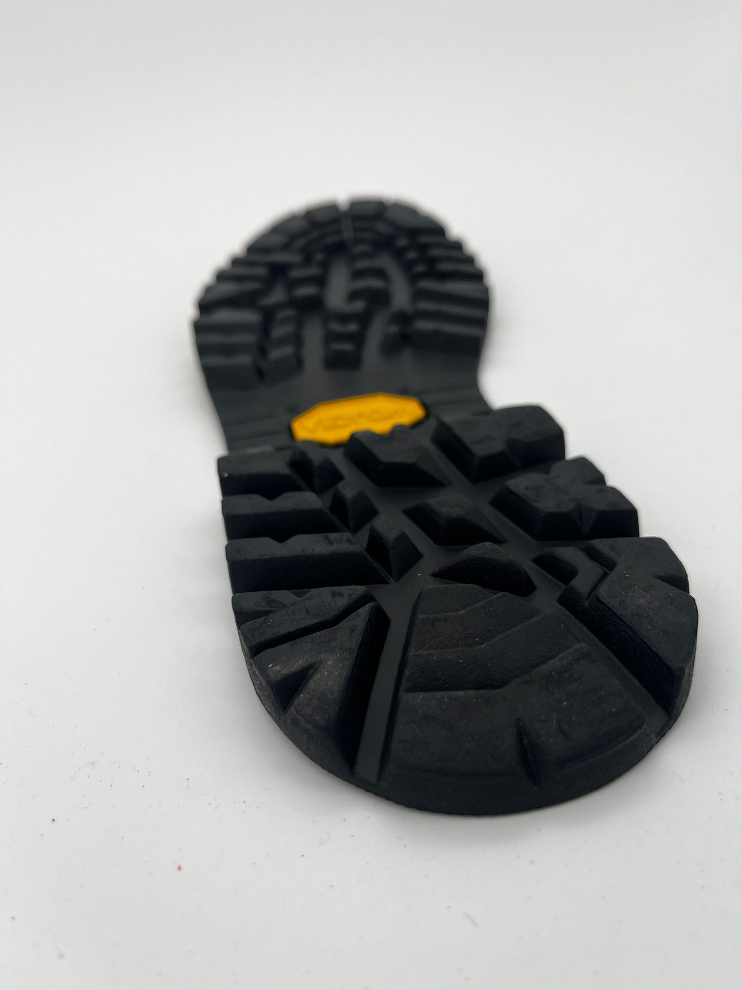 Besohlung mit Vibram Foura