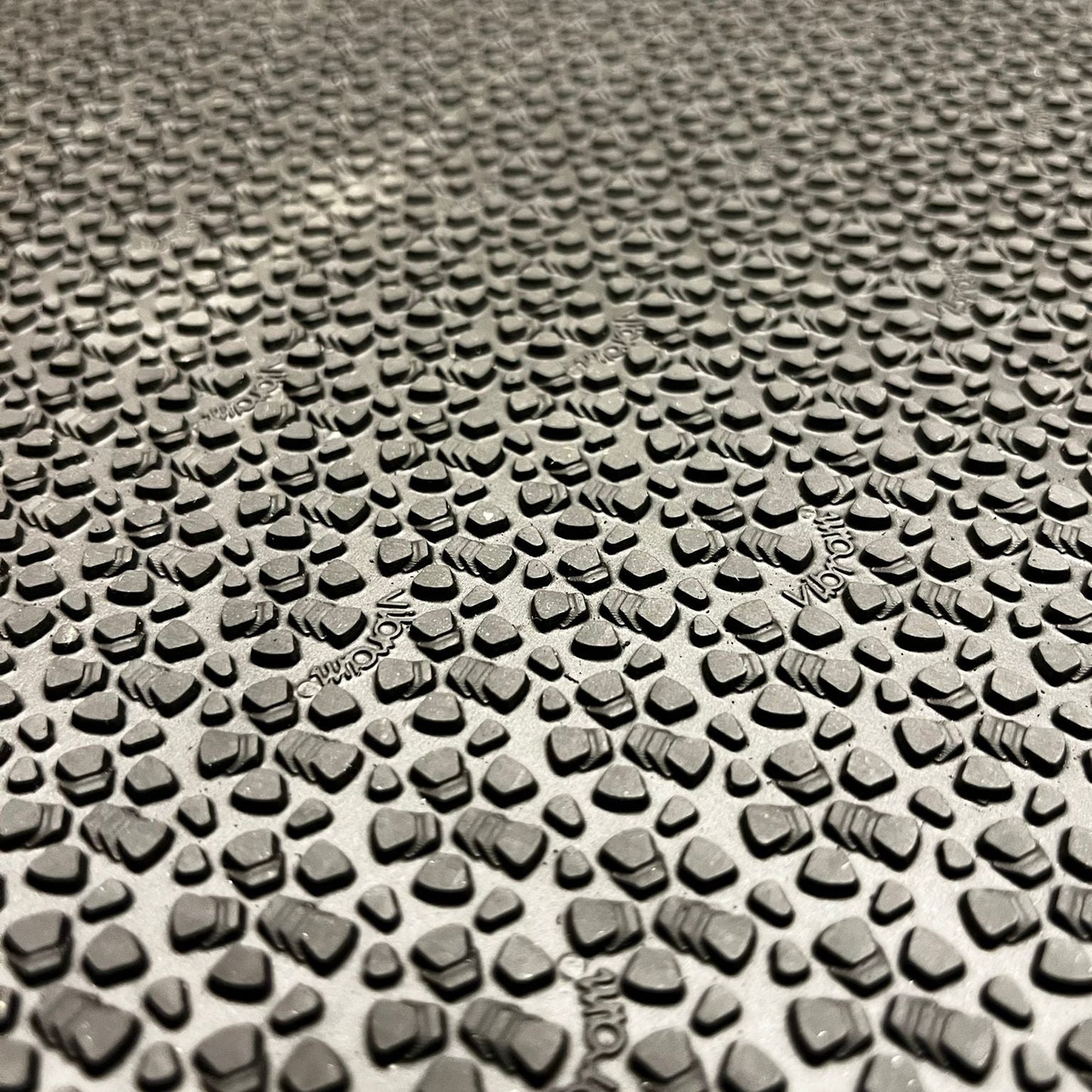 Besohlung mit Vibram Claw