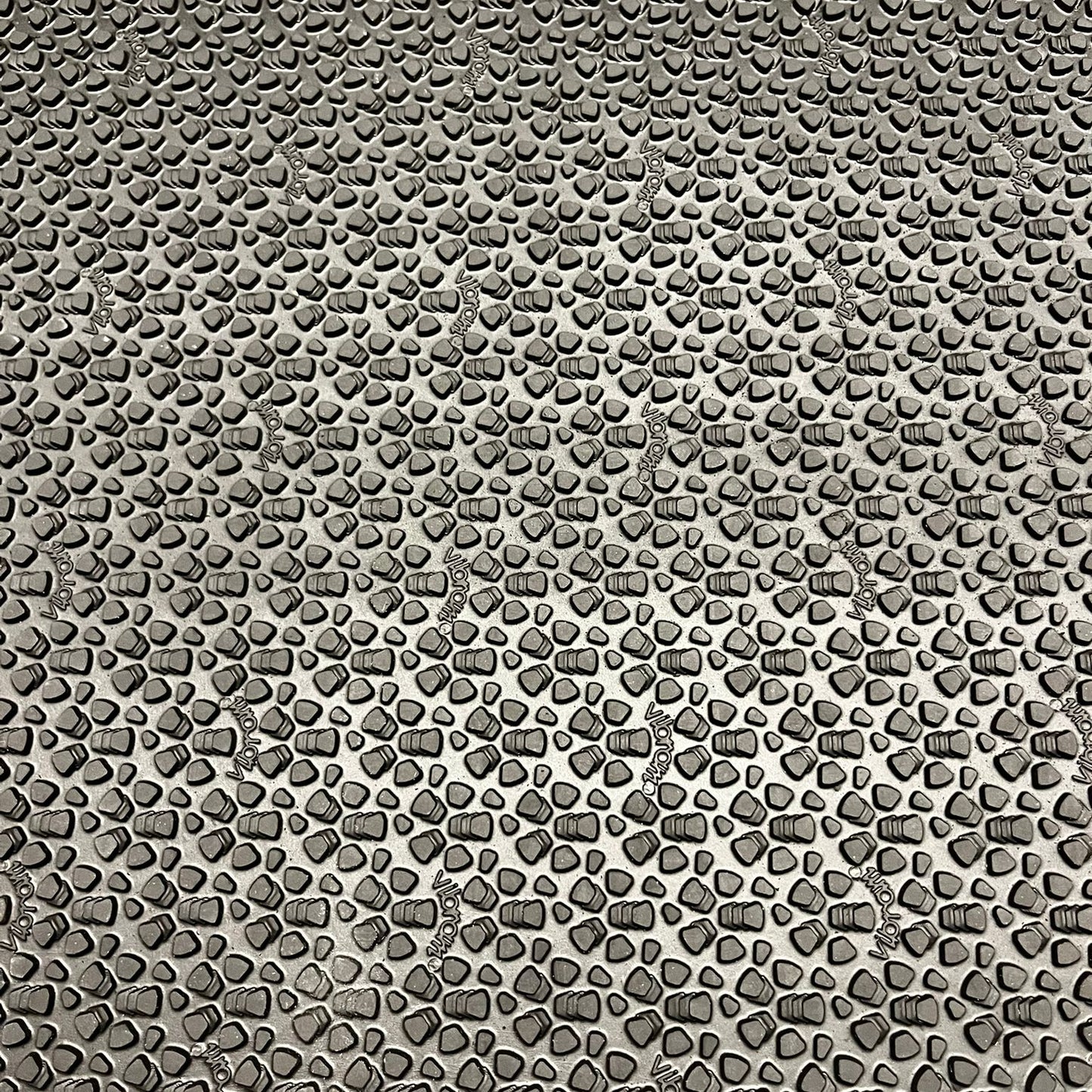 Besohlung mit Vibram Claw