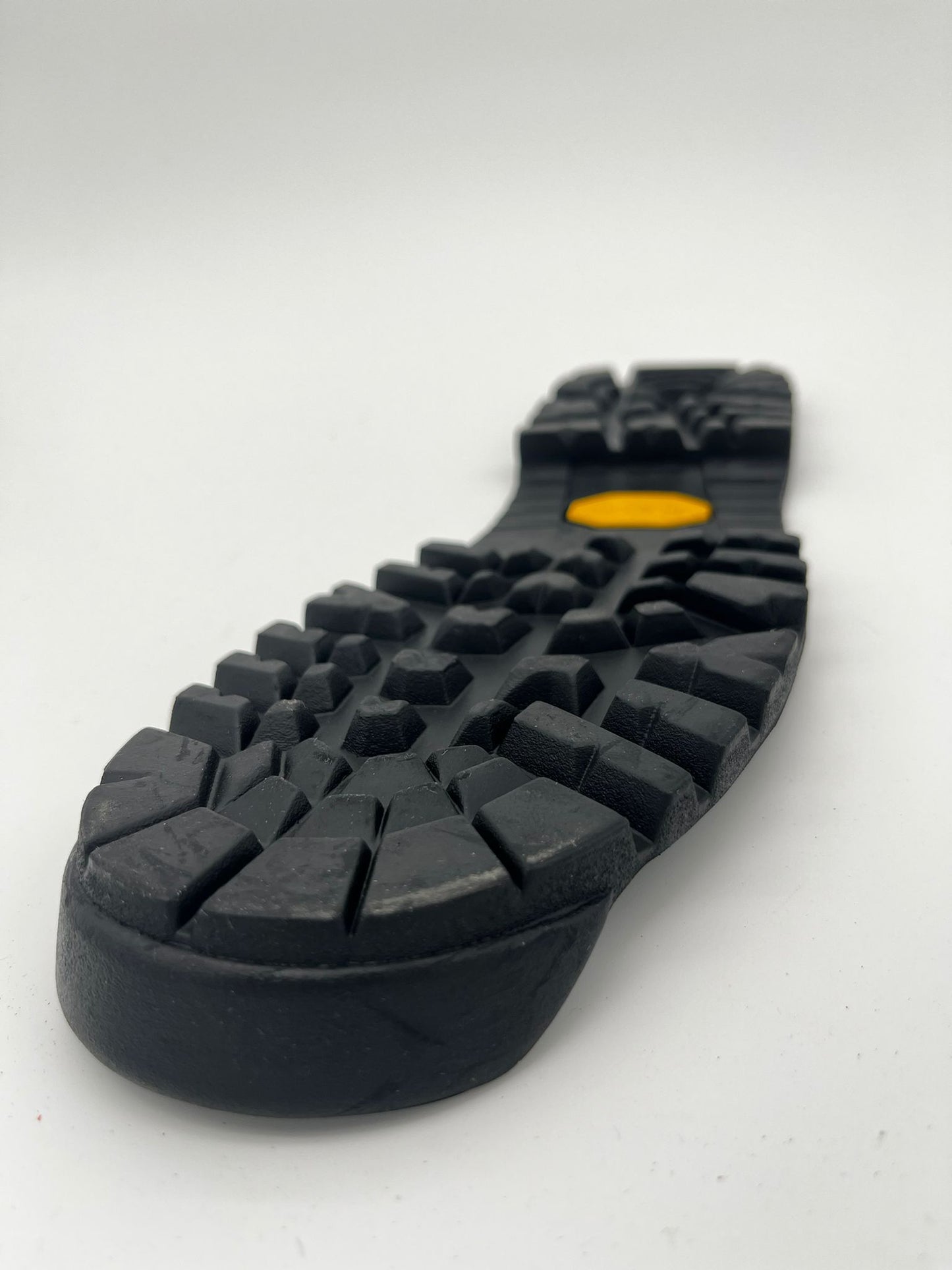 Besohlung mit Vibram Foura