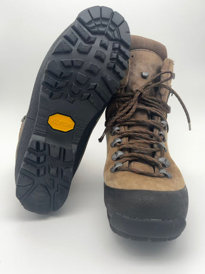Vibram Foura (Wanderschuhe Neubesohlung mit Zwischensohlenersatz)