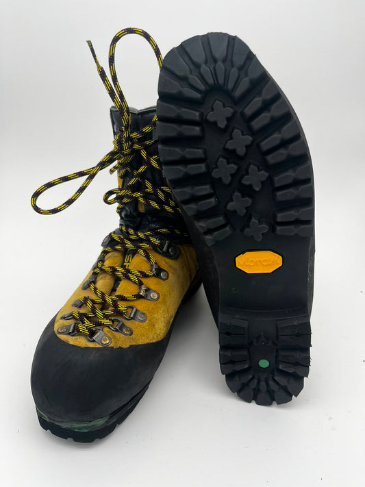 Vibram Sass Maor (Wanderschuhe Neubesohlung mit Zwischensohlenersatz)